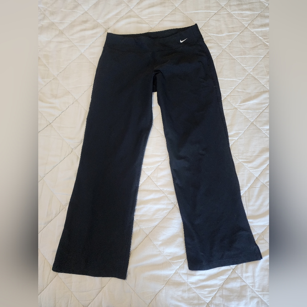 Nike fit dry yoga pants